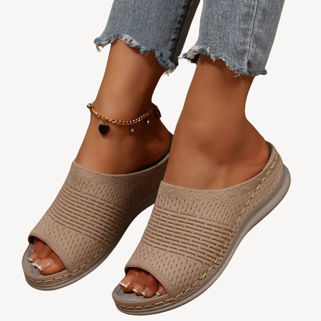 Women’s Chic Casual Sandals | Stylish Design
